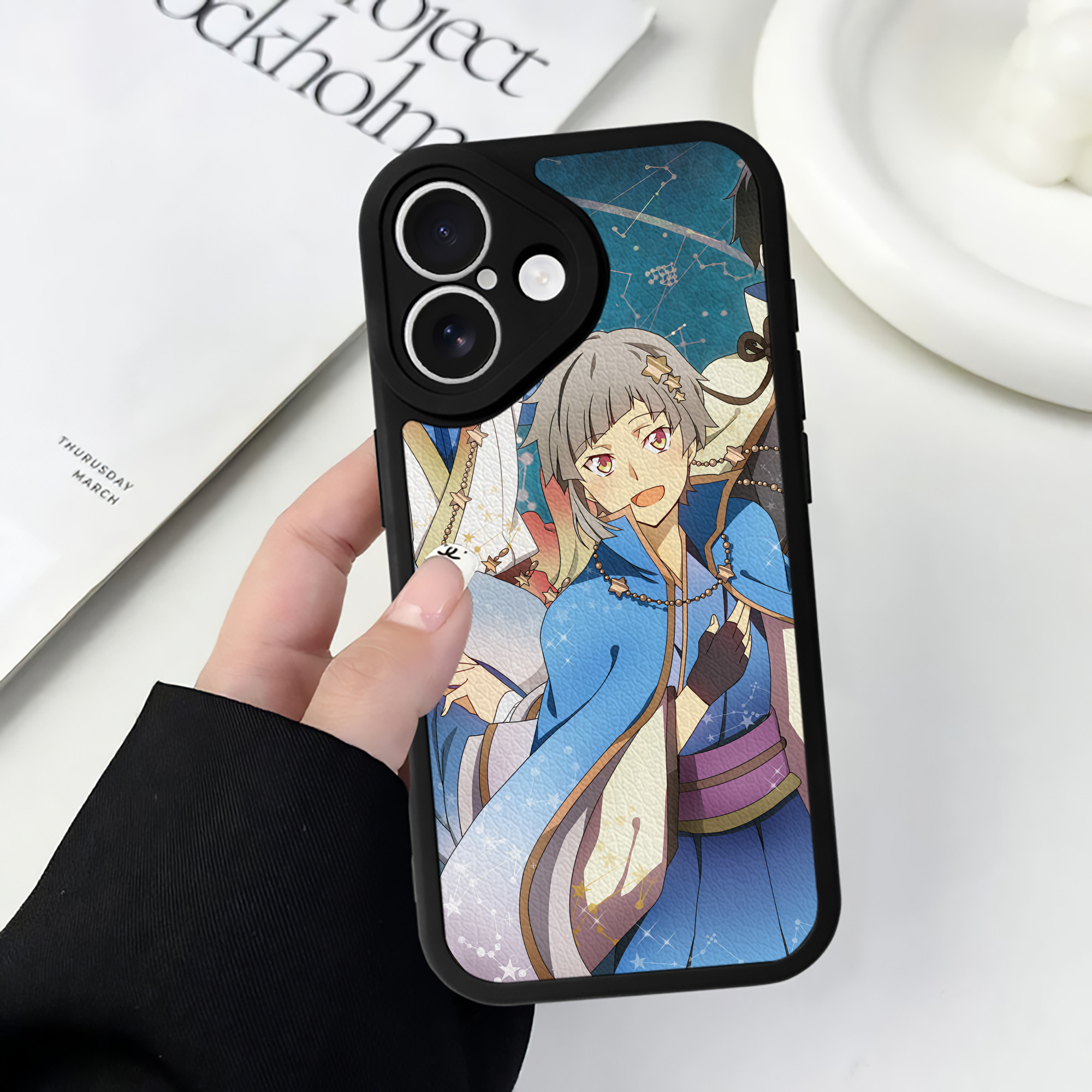 （画像用） 文豪ストレイドッグス Bungo Stray Dogs 【iPhone 16シリーズ対応】シリコンスマホケース（レザー調） 材質：シリコン